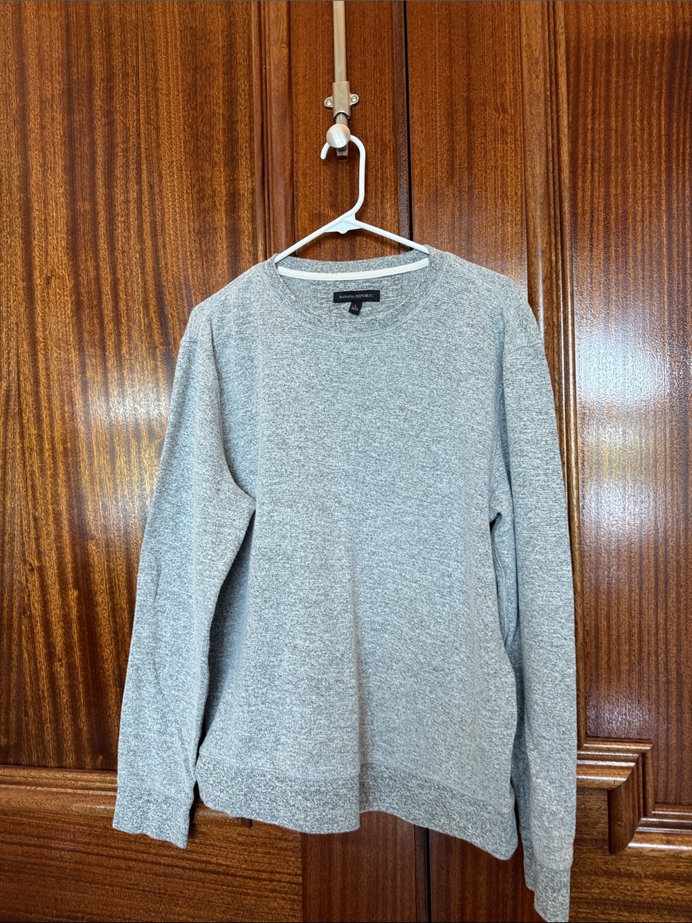Banana Republic Men's Light Heather Gray Crewneck Sweater